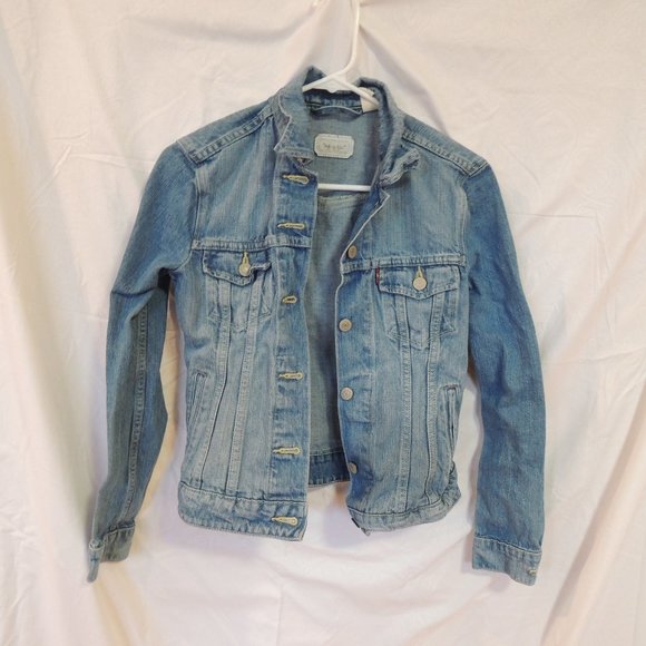Levi's Jackets & Blazers - Levi's  Cropped Denim Jean jacket womens XS